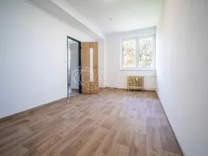 Pronájem bytu 3+1, Pardubice - Bílé Předměstí, Na Drážce, 68 m2