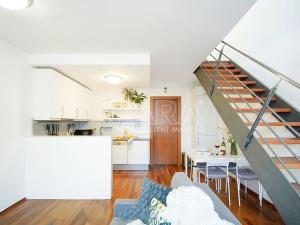 Pronájem bytu 2+kk, Praha - Vysočany, Podnádražní, 64 m2