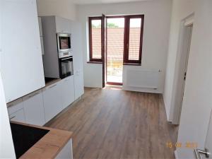 Pronájem bytu 1+1, Byšice, Mělnická, 42 m2