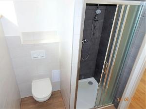 Pronájem bytu 1+1, Byšice, Mělnická, 42 m2