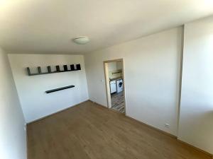 Pronájem bytu 2+kk, Karlík, K Třešňovce, 34 m2