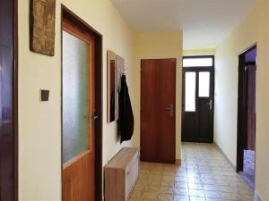 Pronájem bytu 2+1, Prace, K rybníku, 50 m2