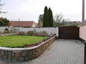Pronájem bytu 2+1, Prace, K rybníku, 50 m2