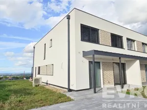 Prodej rodinného domu, Červené Pečky, Hrabáňova, 210 m2
