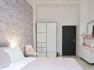 Pronájem bytu 2+1, Praha - Holešovice, 45 m2