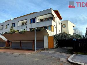 Pronájem bytu 2+kk, Praha, Pod Hybšmankou, 76 m2