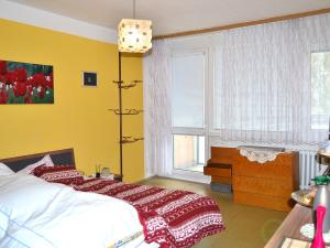 Prodej bytu 2+1, Liberec - Liberec VI-Rochlice, Sametová, 63 m2