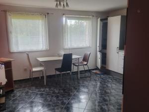 Prodej bytu 3+1, Kaplice, Omlenická, 103 m2