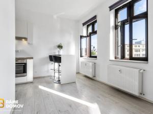 Pronájem bytu 1+kk, Praha - Holešovice, Jankovcova, 34 m2