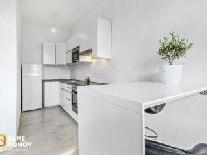 Pronájem bytu 1+kk, Praha - Holešovice, Jankovcova, 34 m2
