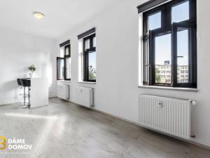 Pronájem bytu 1+kk, Praha - Holešovice, Jankovcova, 34 m2