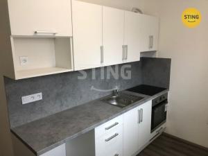 Prodej bytu 1+1, Pardubice, Stavbařů, 37 m2