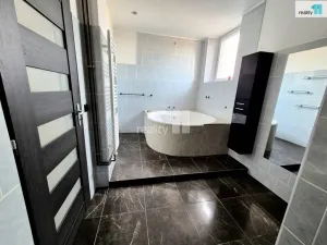 Prodej bytu 3+1, Aš, Jateční, 72 m2