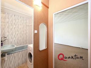 Pronájem bytu 1+kk, Praha - Krč, Hurbanova, 27 m2