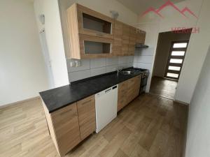 Pronájem bytu 2+1, Chomutov, Březenecká, 62 m2