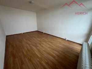 Pronájem bytu 2+1, Chomutov, Březenecká, 62 m2