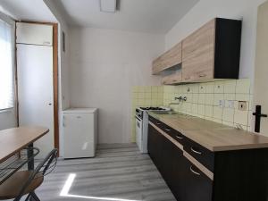 Pronájem bytu 1+1, Kopřivnice, Kpt. Nálepky, 37 m2