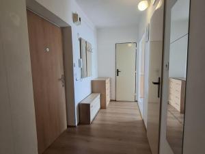 Pronájem bytu 1+1, Kopřivnice, Kpt. Nálepky, 37 m2