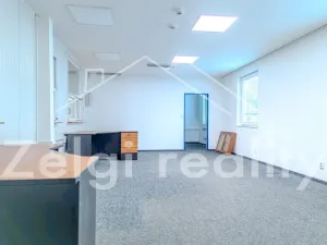 Pronájem skladu, Slušovice, Dostihová, 2260 m2