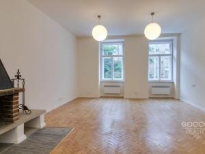 Pronájem bytu 1+kk, Praha - Karlín, Křižíkova, 49 m2