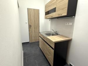 Pronájem kanceláře, Ostrava - Moravská Ostrava, Nádražní, 75 m2