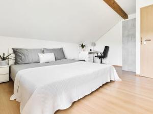 Prodej rodinného domu, Valašská Polanka, 210 m2