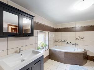 Prodej vícegeneračního domu, Jirkov, Vinařická, 500 m2