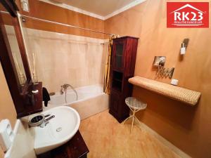 Pronájem bytu 2+kk, Mariánské Lázně, Mladějovského, 66 m2