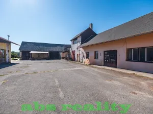 Prodej rodinného domu, Straky, 350 m2