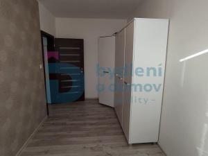 Pronájem bytu 2+1, Olomouc - Nové Sady, Družební, 45 m2