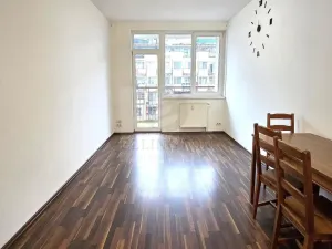 Pronájem bytu 2+kk, Praha - Vysočany, Podkovářská, 53 m2