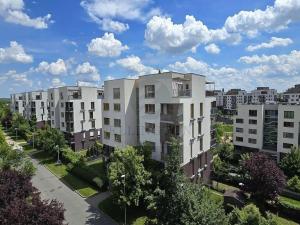 Pronájem garážového stání, Praha - Hrdlořezy, Nad Smetankou, 12 m2