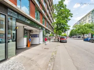 Prodej bytu 4+1, Praha - Smíchov, Stroupežnického, 105 m2