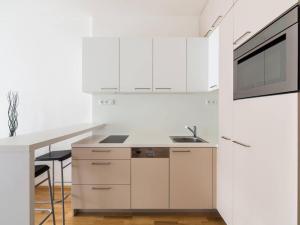 Pronájem bytu 2+kk, Praha - Michle, Baarova, 44 m2