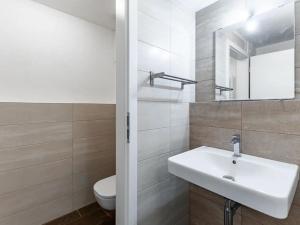 Pronájem kanceláře, Praha - Karlín, 54 m2