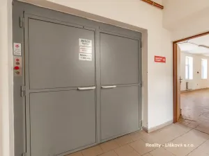 Pronájem výrobních prostor, Libouchec, 261 m2