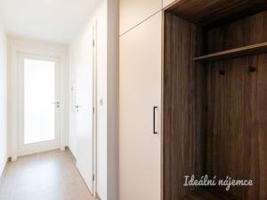 Pronájem bytu 1+kk, Praha - Kamýk, Zimova, 34 m2