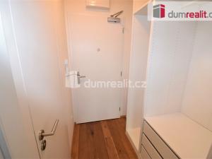 Pronájem bytu 1+kk, Praha - Vinohrady, Perucká, 27 m2