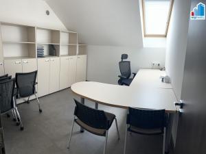 Pronájem kanceláře, Praha - Smíchov, Holečkova, 24 m2