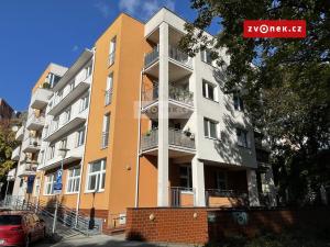 Prodej bytu 1+kk, Zlín, Fügnerovo nábřeží, 42 m2