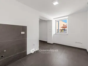 Prodej restaurace, Kuchařovice, 8.Května, 114 m2