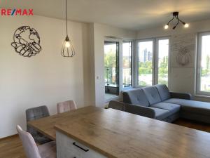 Pronájem bytu 2+kk, Praha - Vysočany, Pechmanových, 54 m2