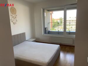 Pronájem bytu 2+kk, Praha - Vysočany, Pechmanových, 54 m2