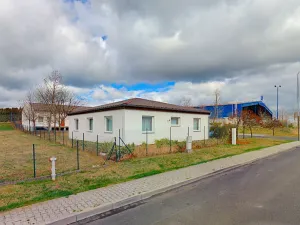 Pronájem kanceláře, Louny, Průmyslová, 126 m2