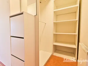 Pronájem bytu 1+kk, Brno - Židenice, Bělohorská, 38 m2