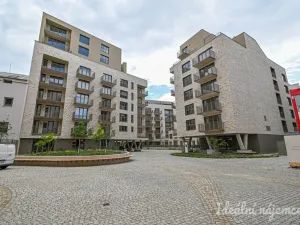 Pronájem bytu 1+kk, Brno, Bratislavská, 37 m2