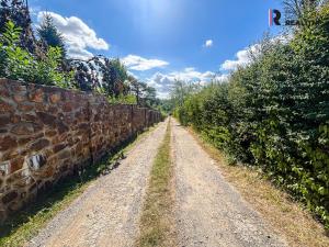 Prodej pozemku pro bydlení, Praha - Modřany, V Lipinách, 2316 m2