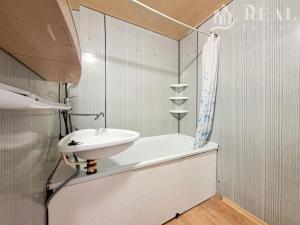 Prodej bytu 2+1, Chomutov, Holešická, 62 m2