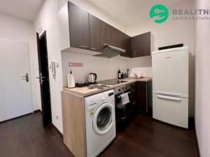 Pronájem bytu 2+1, Karlovy Vary, Charkovská, 48 m2