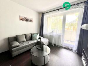Pronájem bytu 2+1, Karlovy Vary, Charkovská, 48 m2